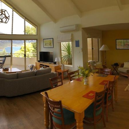 Freycinet Beach House كولز باي المظهر الخارجي الصورة